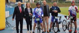 na zdjęciu na terenie stadionu miejskiego w Zambrowie.znajdują się uczestnicy VIII Maratonu Szosowego
