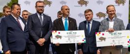 Wicestarosta z czekiem dla Powiatu Białostockiego
