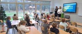 Instruktorki z Koła PZN w sali z dziećmi