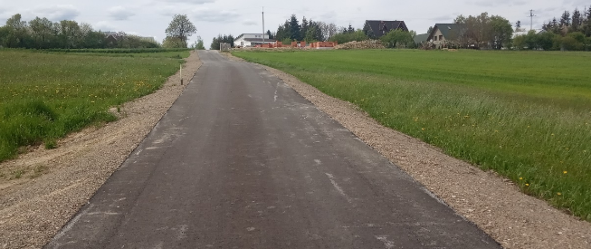 Modernizacja drogi gminnej na roli Dominikówka w miejscowości Skawa. 
