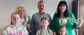 Uczniowie ze Szkolnego Koła UNICEF
Szkoła Podstawowa im. Kawalerów Orderu Uśmiechu w Częstocicach