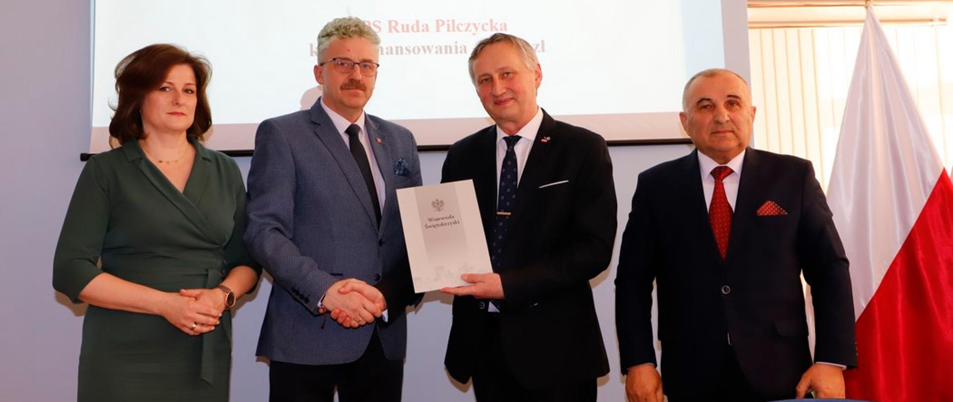 Podpisanie umów na wsparcie Domów Pomocy Społecznej w Powiecie Koneckim