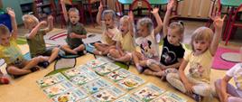 Grupa dzieci podczas zajęć w ramach akcji informacyjno-edukacyjną „Tydzień dla Bezpieczeństwa”