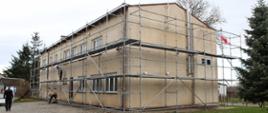 Rozpoczęcie robót budowlanych na świetlicy wiejskiej w Wyrozębach-Podawcach widok budynku z przodu 