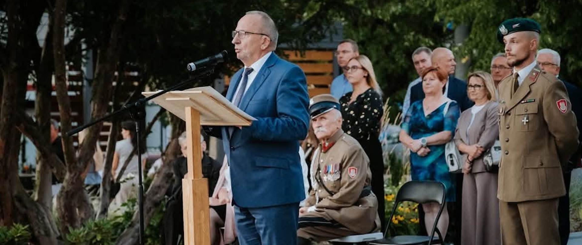 Wystąpienie Wicestarosty Dąbrowskiego podczas uroczystości