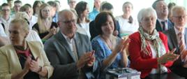 Delegacja z Niemiec ze Starostą Hajnowskim przed oficjalnymi uroczystościami