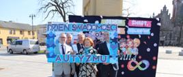 Dzień Świadomości Autyzmu – Końskie w niebieskich barwach