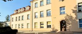 Inwestycja Powiatu Ostrowieckiego w modernizację energetyczną III LO
