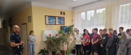 Bezpieczna droga do szkoły i ze szkoły – spotkanie z policjantem