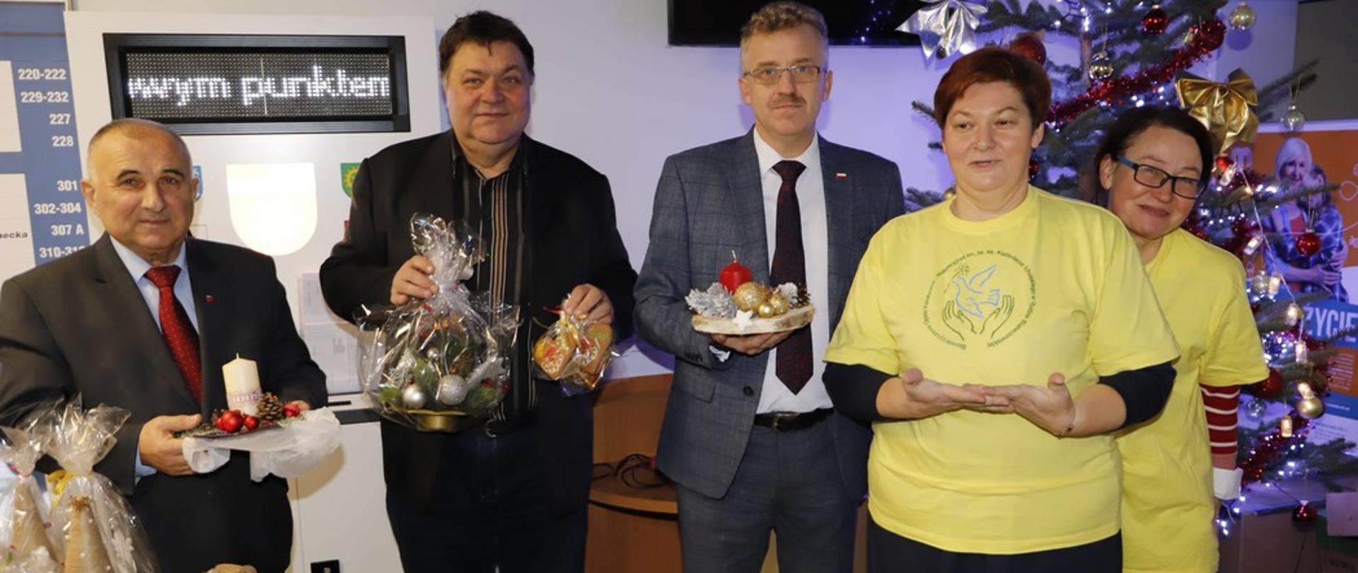 Kiermasz bożonarodzeniowy na rzecz podopiecznych Hospicjum w Rudzie Białaczowskiej