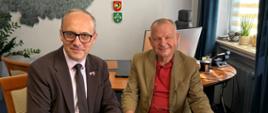 Starosta Dąbrowski i Starosta Powiatu Proszowickiego podczas spotkania