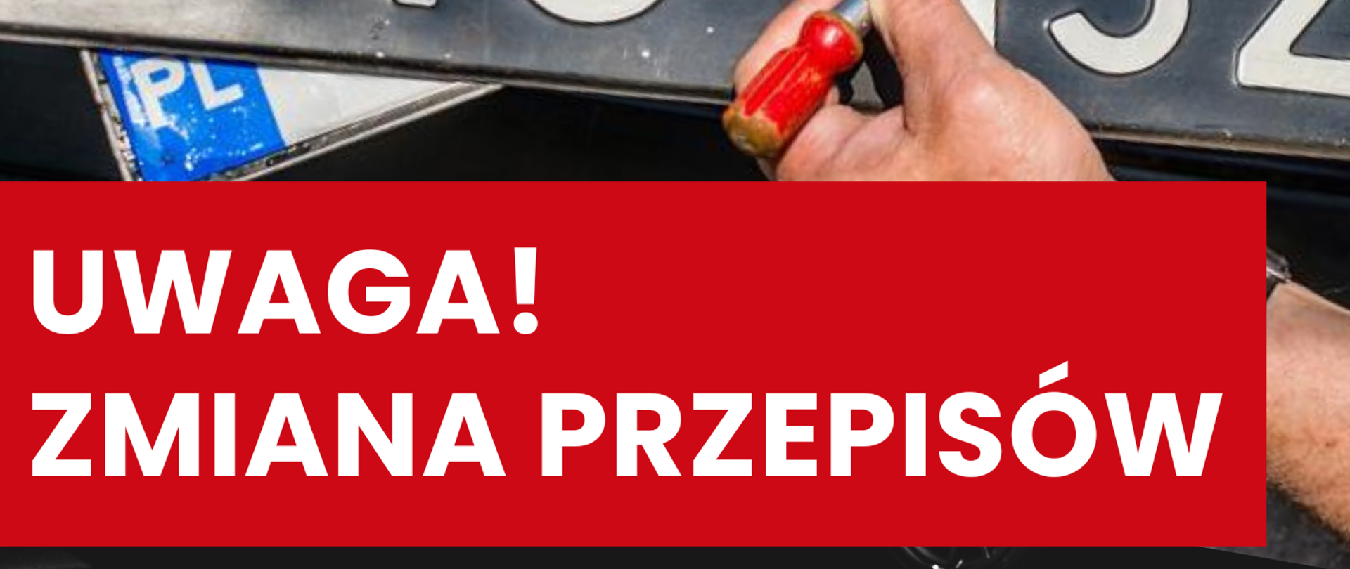 białe i czarne tablice rejestracyjne