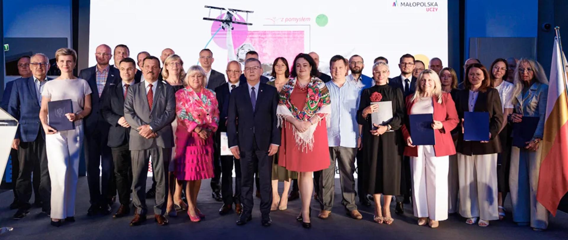 Wręczenie podziękowań