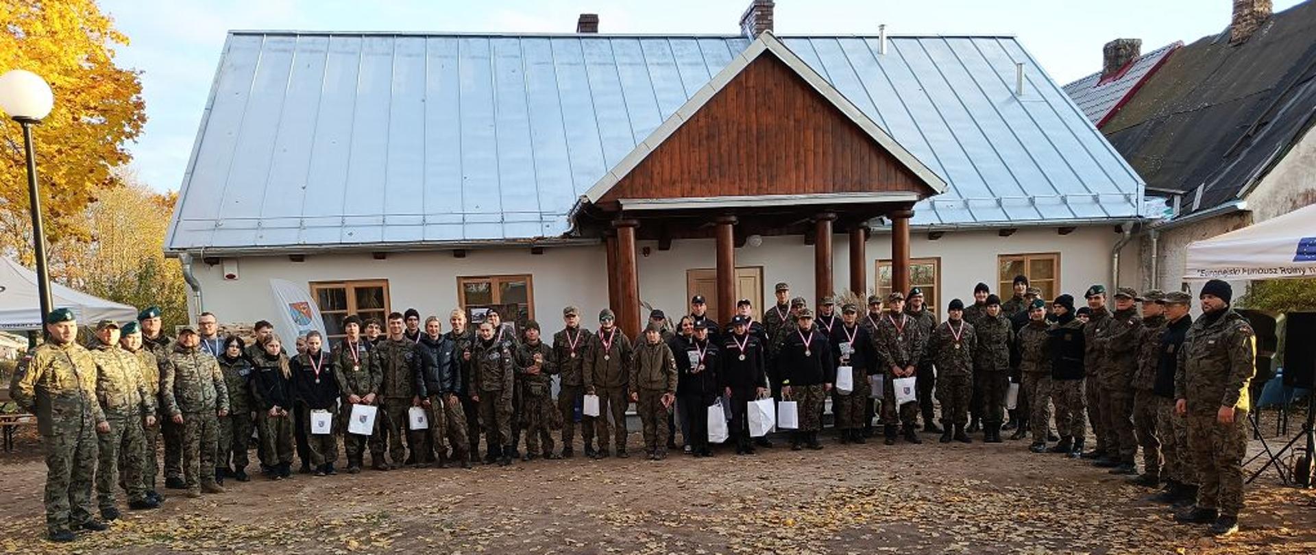 Zdjęcie grupowe - VIII Pętla Taktyczna w Kurejwie