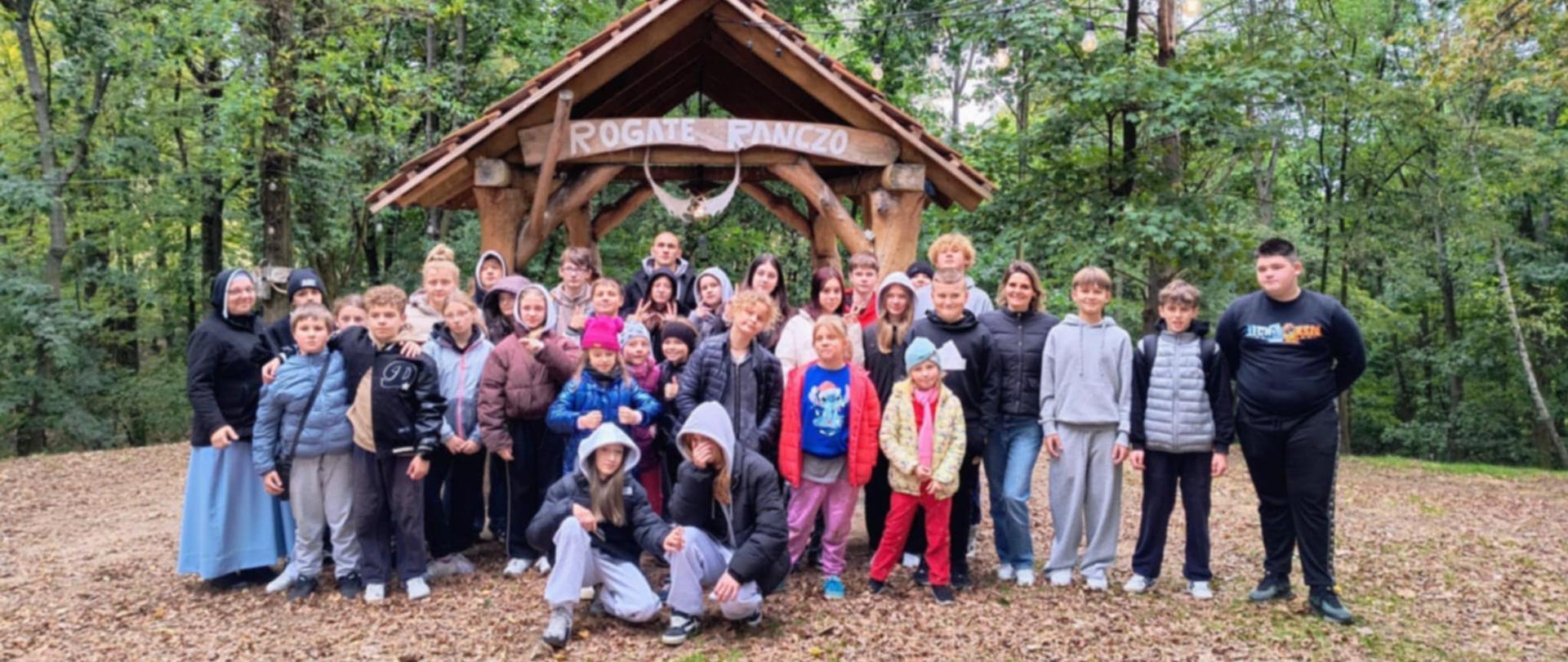 Rozpoczęliśmy cykl edukacyjnych 4 wyjazdów dla dzieci i młodzieży z naszego powiatu!