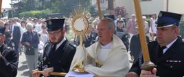 Piękny jubileusz 40 – lecia święceń kapłańskich ks. Artura Kowalczyka