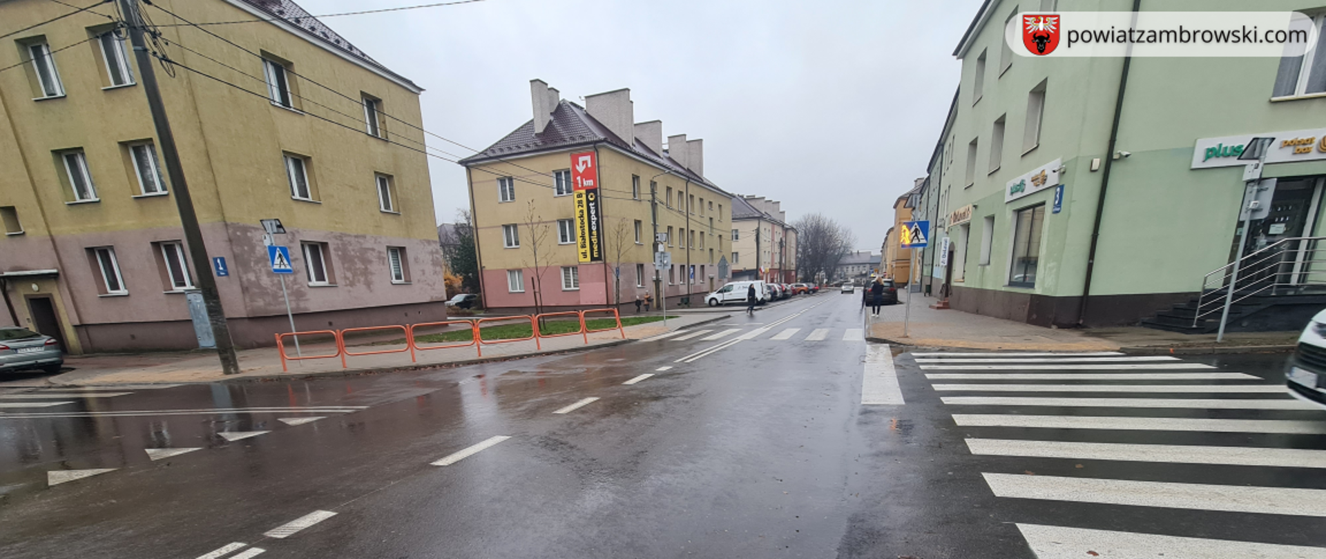 zdjęcie drogi powiatowej nr 1993B, czyli ulicy rtm. W. Pileckiego w Zambrowie na długości 754 m od skrzyżowania z ul. Wilsona do skrzyżowania z ulicą Żytnią w Zambrowie