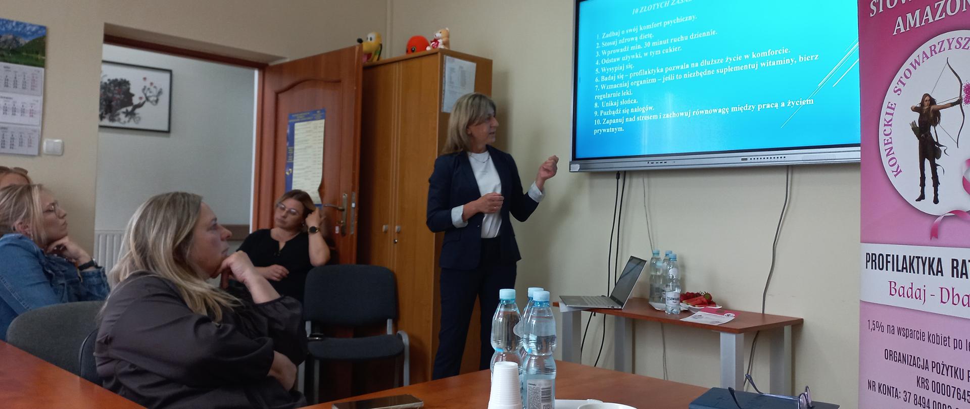 Prawidłowe odżywianie i profilaktyka raka piersi tematem spotkania kadry PCPR w ramach Koneckich Dni Profilaktyki