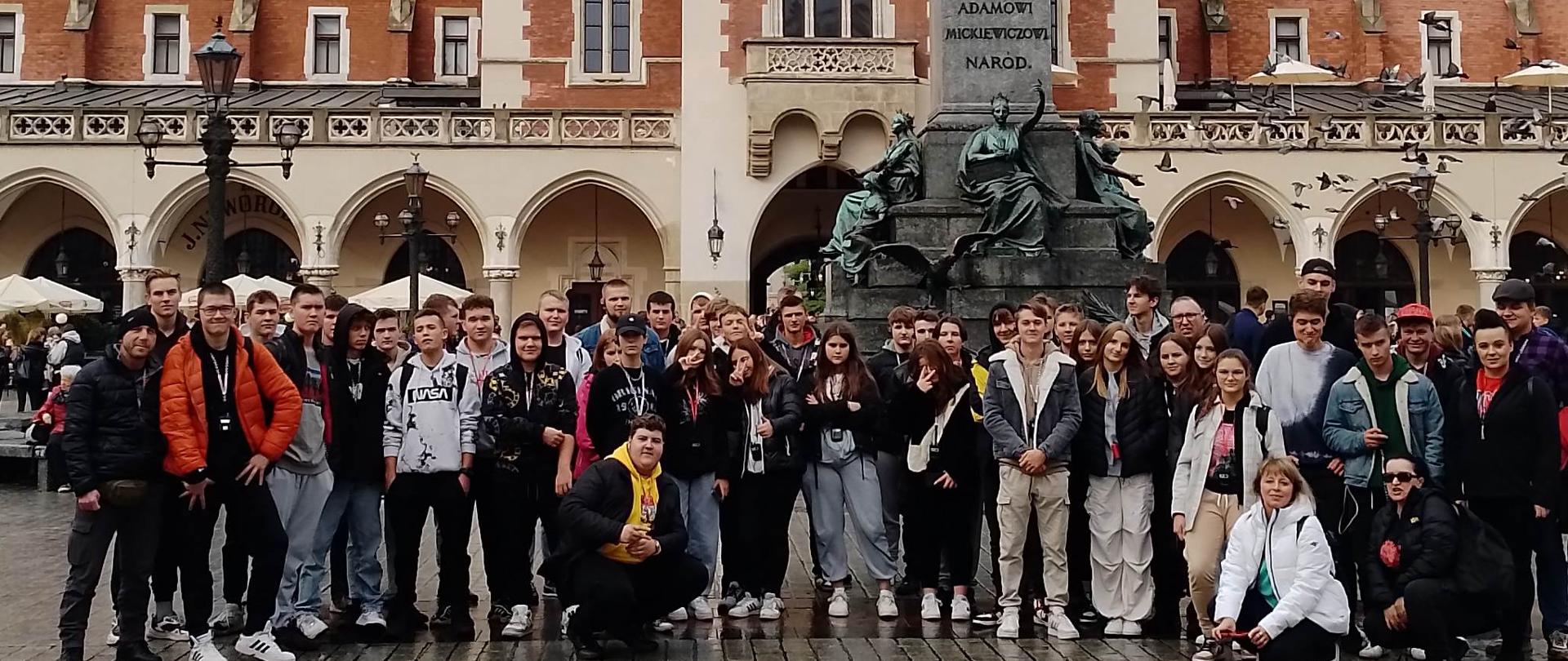 ZS im. Stanisława Staszica w Miętnem - Sukiennice