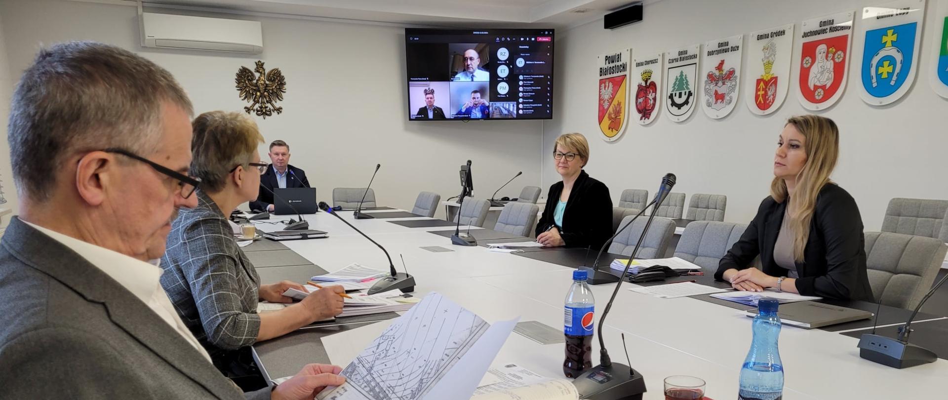 Zarząd Powiatu Białostockiego - posiedzenie 22.02.2022 r.
