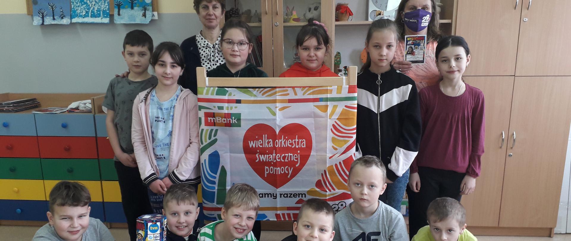 Uczestnicy zbiórki WOŚP 2021 - uczniowie Publicznej Szkoły Podstawowej w Repkach 