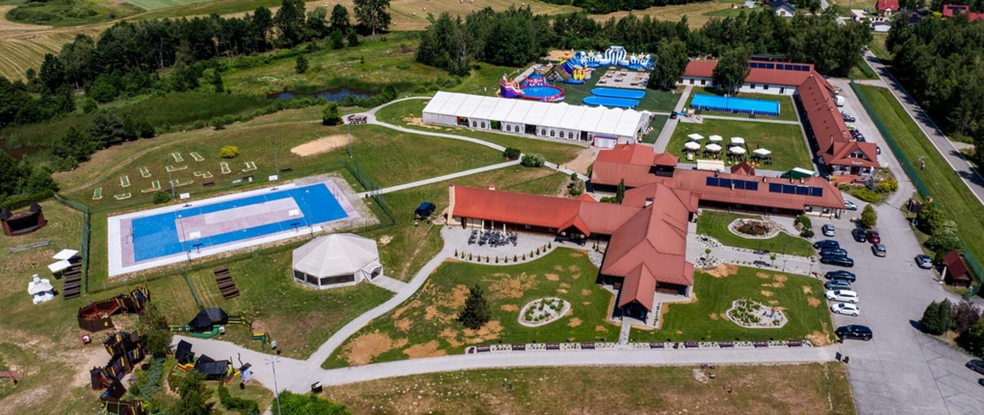 Widok z lotu ptaka na Centrum Aktywnego Wypoczynku Borek.