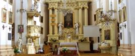 Wnętrze Kościoła (ołtarz) Św. Michała Archanioła