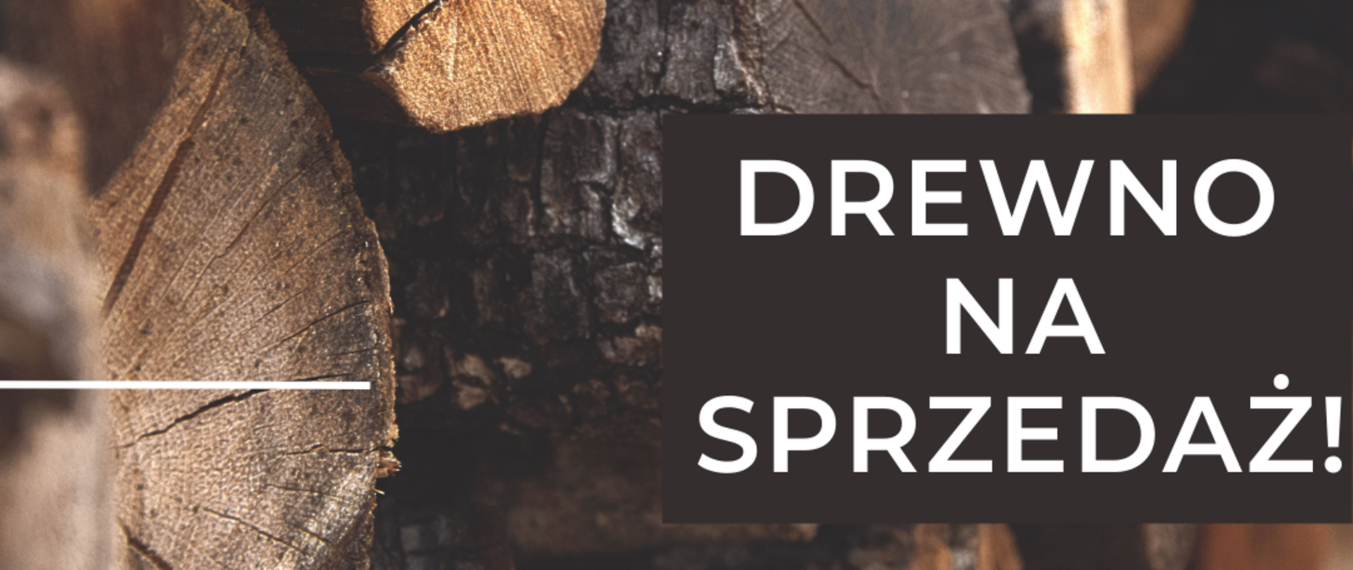 Ułożone drewno na sprzedaż
