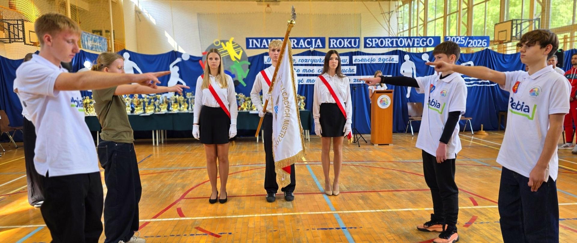 Sportowe emocje i święto w Zespole Szkół Ogólnokształcących Mistrzostwa Sportowego w Ostrowcu Świętokrzyskim