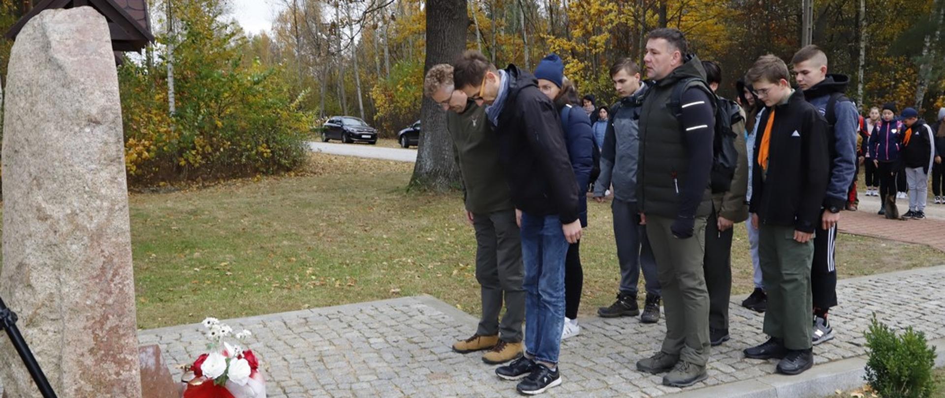 Pierwszy Powiatowy Rajd Pieszy ,,Szlakiem Hubalczyków"