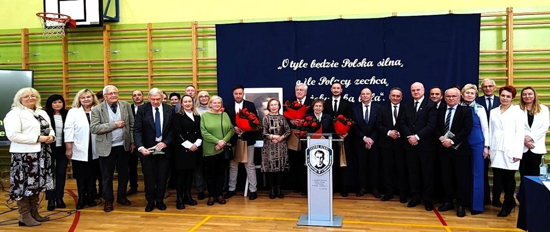 Organizatorzy wraz z uczestnikami konferencji