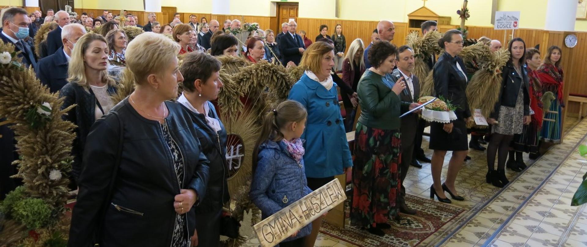 Wszyscy zaproszeni goście na Mszy świętej