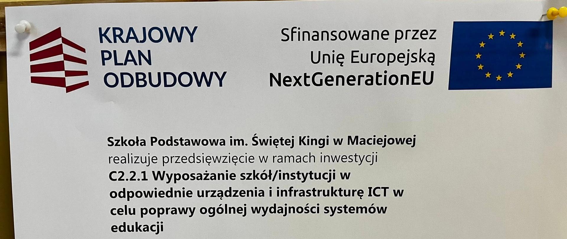 Kartka informująca o przedsięwzięciu, w ramach którego szkoła otrzymała laptopy, u góry po lewej stronie: logo Krajowego Planu Odbudowy, po prawej flaga Unii Europejskiej, u dołu na granatowym tle kwota dofinansowania 34.405,56 zł