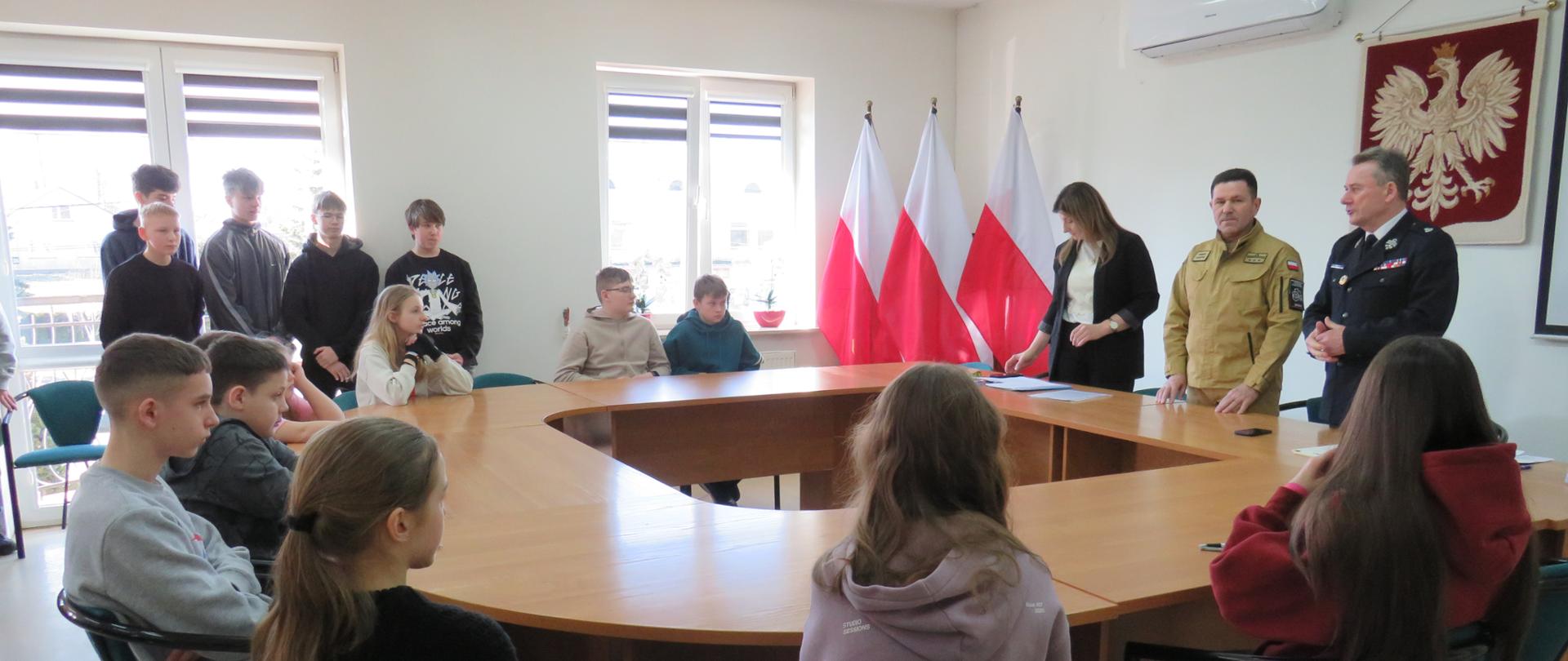 Uczestnicy Turnieju Wiedzy Pożarniczej 