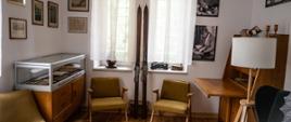 Biblioteka gminna im. Marii Dąbrowskiej w Komorowie - pokój pamięci Marii Dąbrowskiej