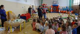 PRZEDSZKOLNY DZIEŃ EKSPERYMENTOWANIA