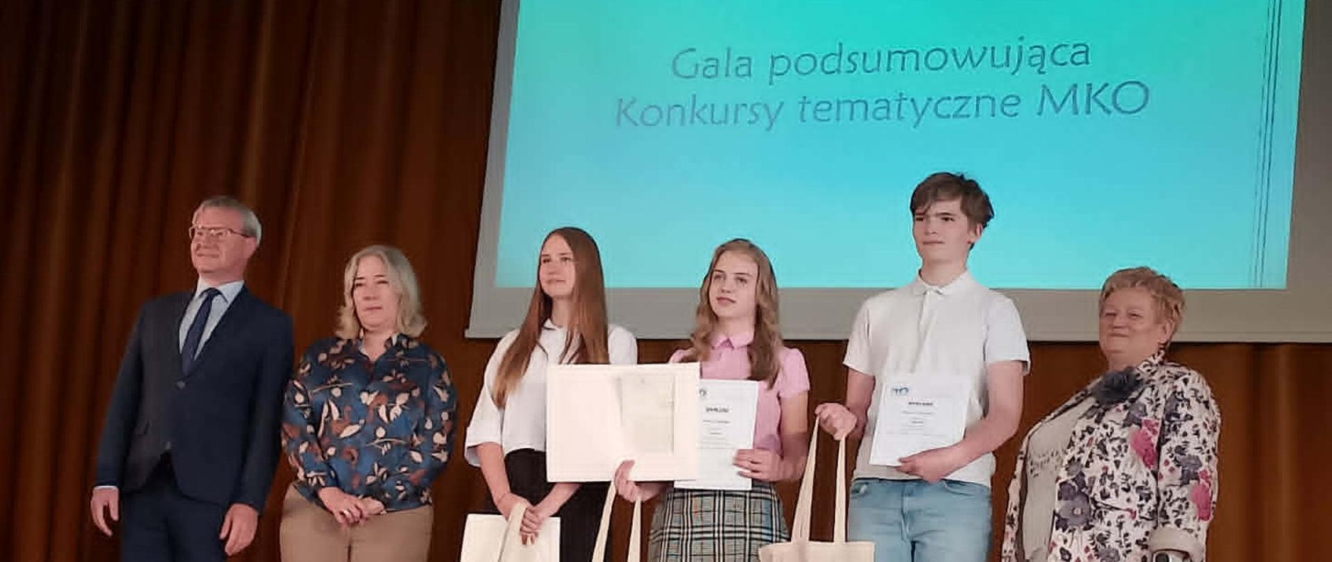 Milena podczas uroczystej gali podsumowującej konkursy tematyczne MKO w Warszawie. 