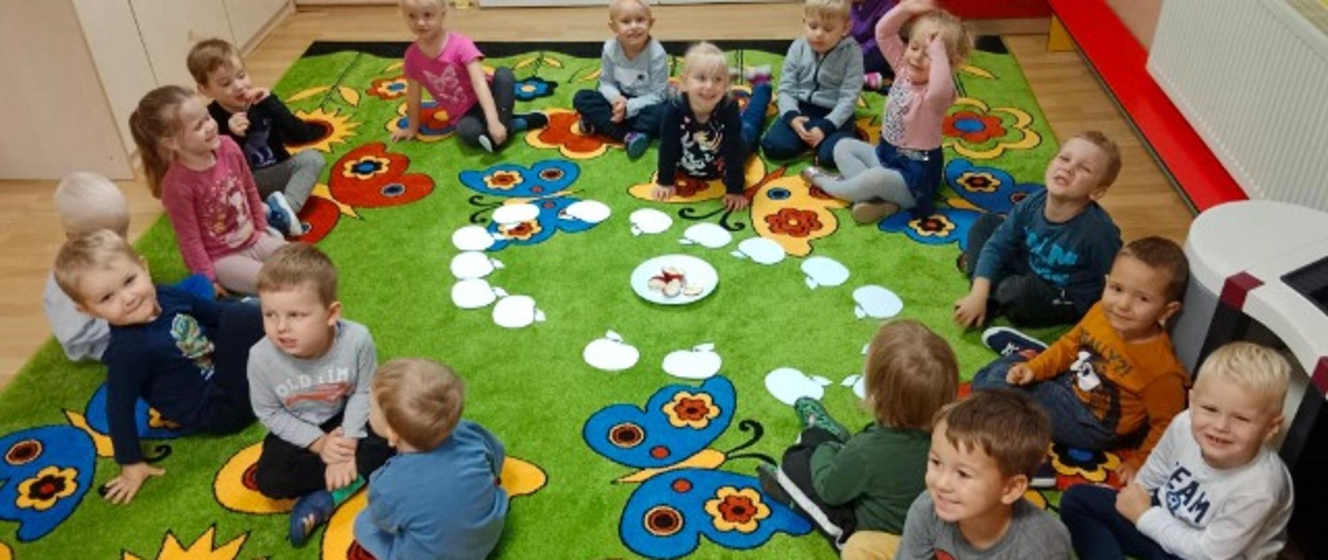 DZIEŃ JABŁKA- RUMIANKI
