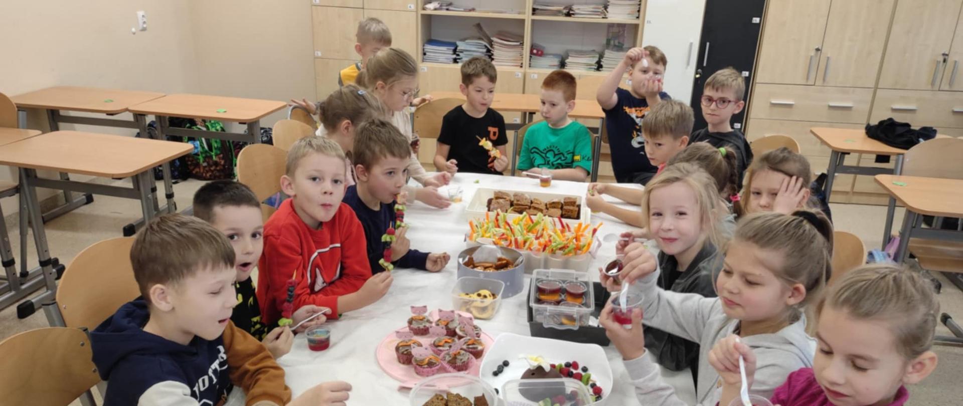 Zdrowe przekąski w Tygodniu Profilaktyki! - klasa 1C