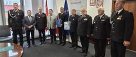 Druhowie z OSP w Mursach Starych uhonorowani tytułem "Strażak Miesiąca Czerwca"