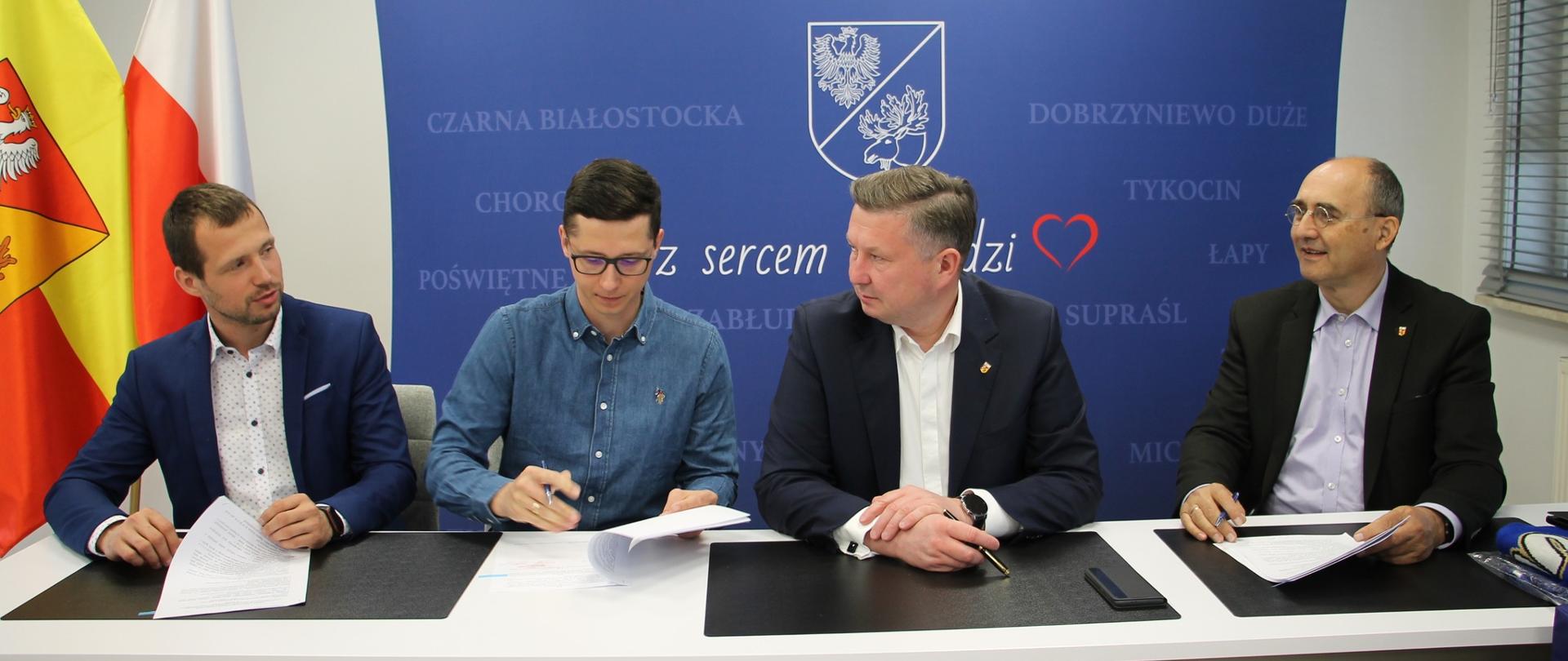 Podpisywanie umów