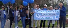 Uczestnicy obchodów Światowego Dnia Świadomości Autyzmu