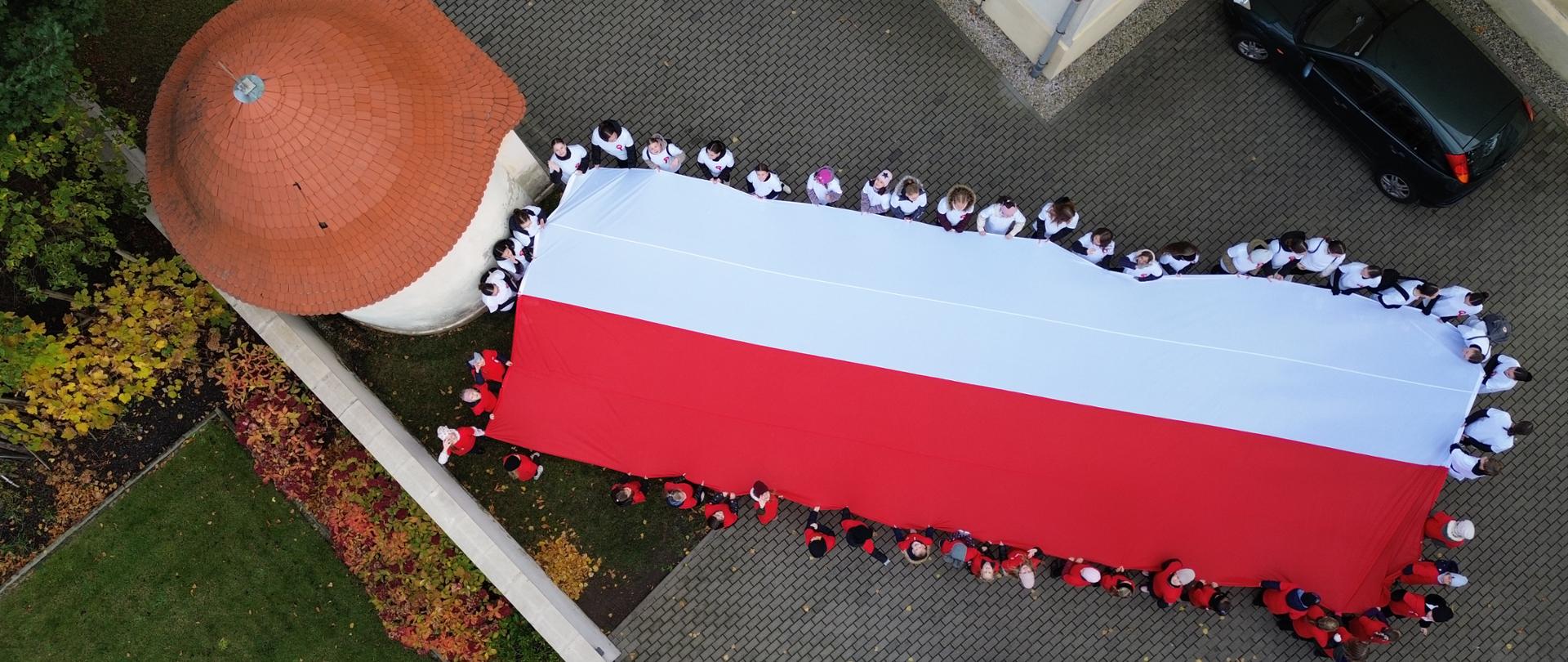 flaga Polski z góry 