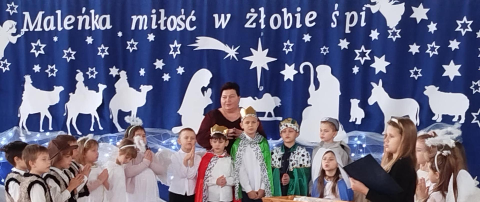 Jasełka w wykonaniu Sówek.