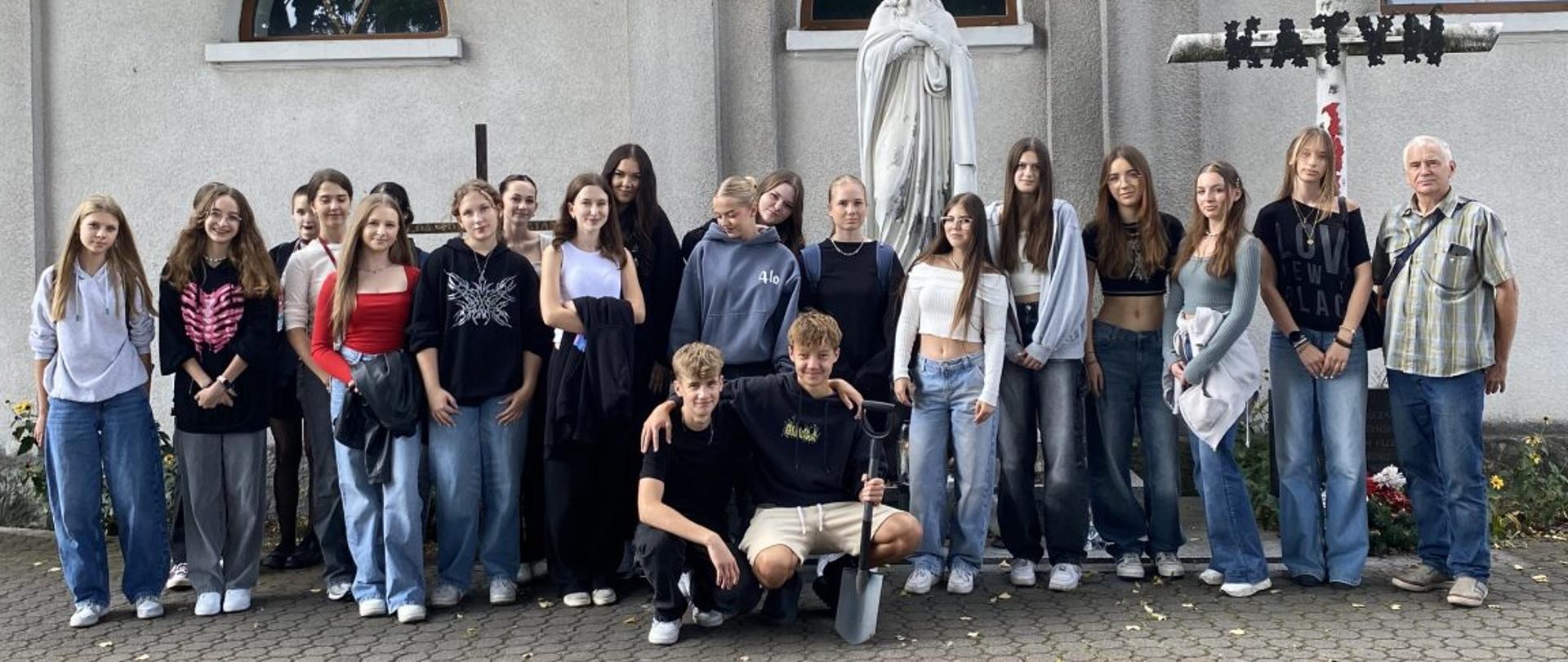 Wizyta na grobach