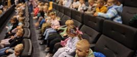 Baśniowa Podróż do Siedlec: „Motylki” i „Tygryski” Oglądają „Królewnę Śnieżkę”!
