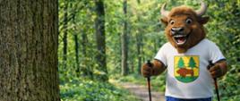 Przez Puszczę Białowieską z kijami nordic walking idzie żubr. Obok dębu stoi Puchar. U góry napis - Puchar Polski Nordic Walking 05.09.2026