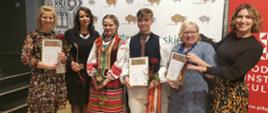 Reprezentacja HDK pozuje do wspólnego zdjęcia