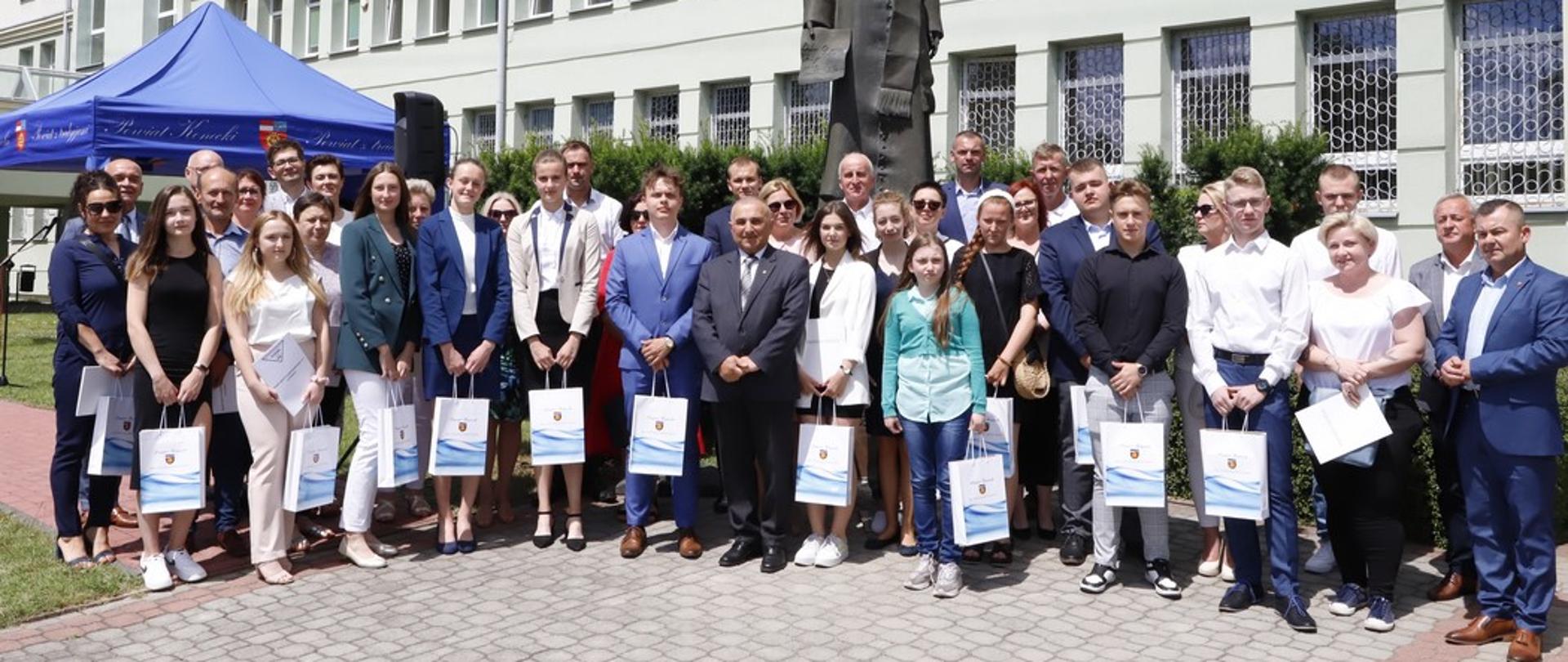 Stypendia Dyrektorów Szkół Ponadpodstawowych
