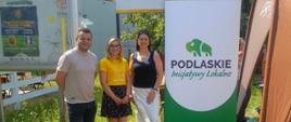 Organizatorzy akcji pozują do zdjęcia